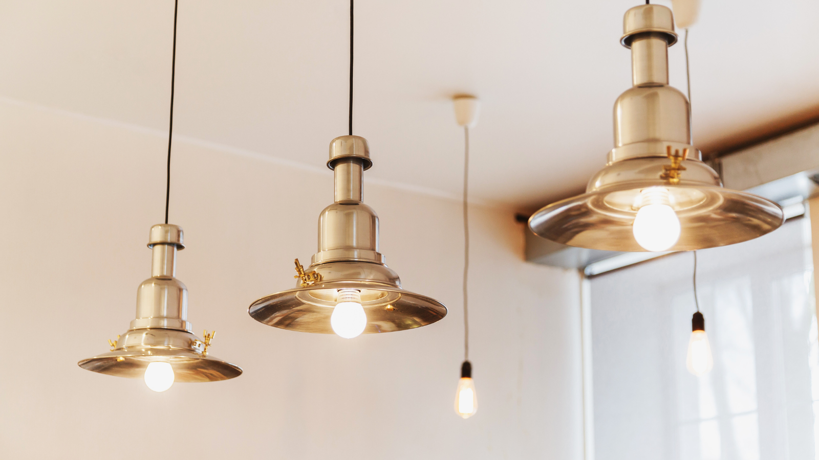 lampadas no teto