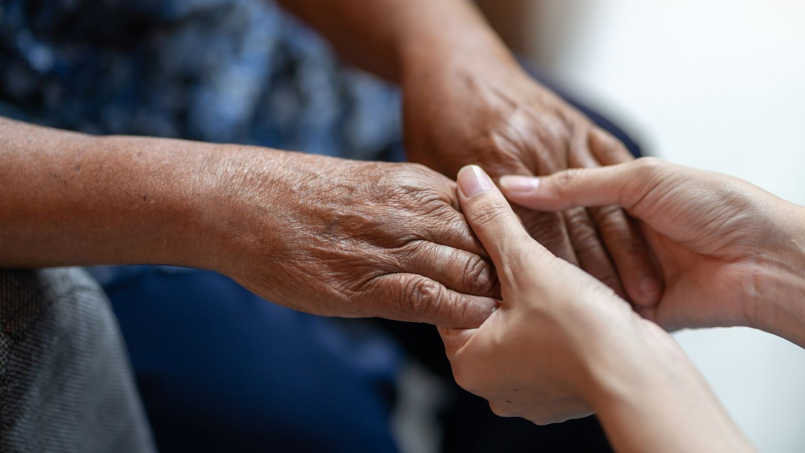 Como evitar queda de idosos