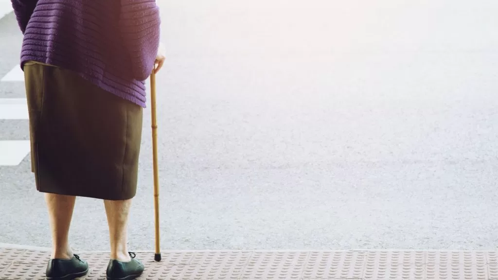 uso de muleta em idosos